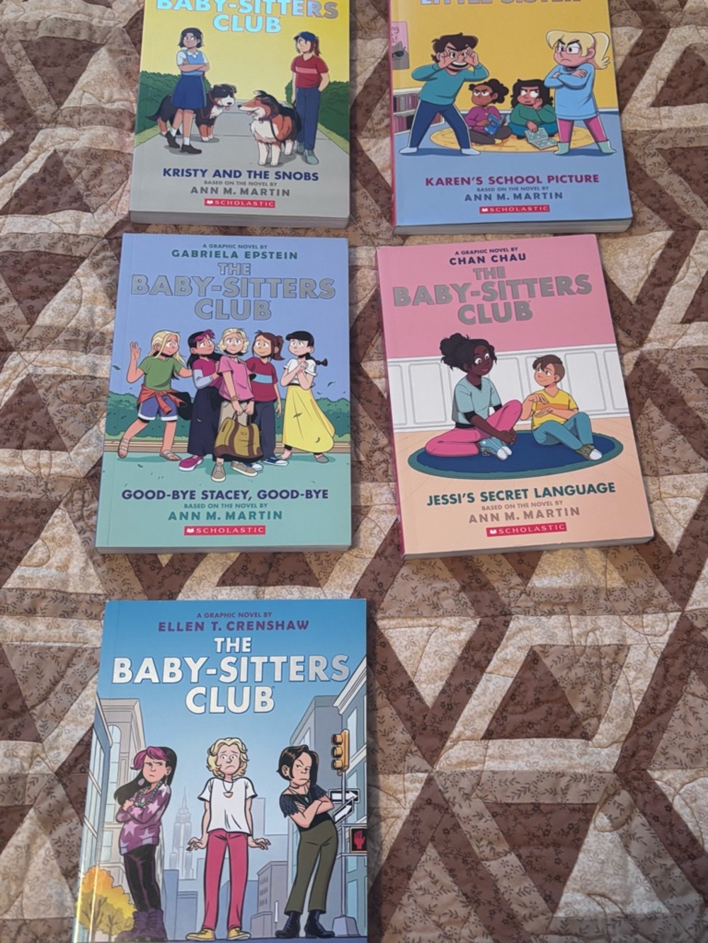 The Baby-Sitters Club Graphic Novels - Assorted Colors by Scholastic